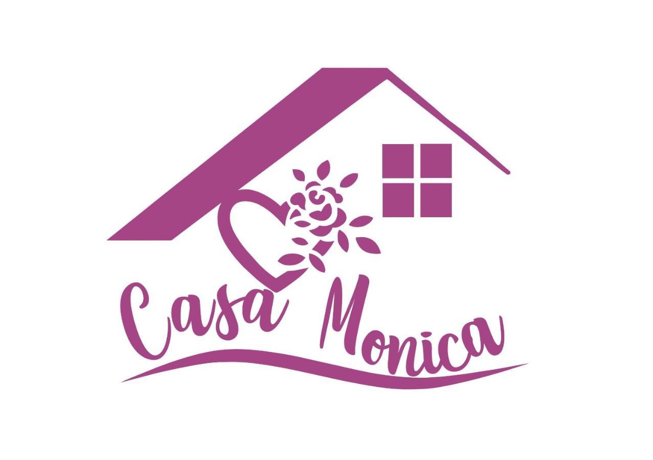 Casa Monica Iglesias